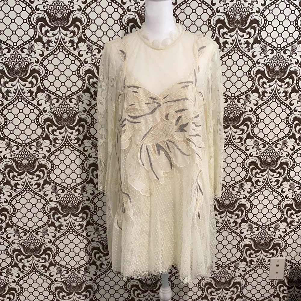 FREE PEOPLE ✨ lace dress